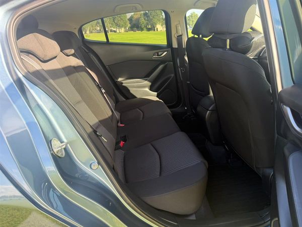 2014 Mazda Axela SKYACTIV !! 2.0 S !! BLACK ALLOYS !! Carousel 7