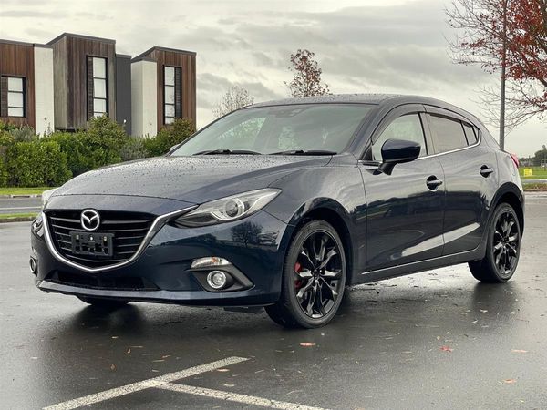 2014 Mazda Axela 2.0S !! BLACK ALLOYS