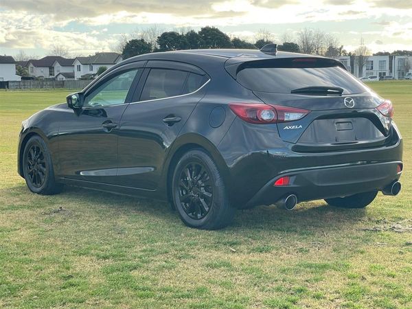 2014 Mazda Axela !! 2.0 SL !! LEATHER & HEATED SEATS !! Carousel 5