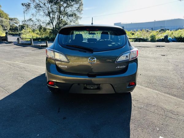 2012 Mazda Axela SPORTS !! STUNNING ALLOYS !! Carousel 5