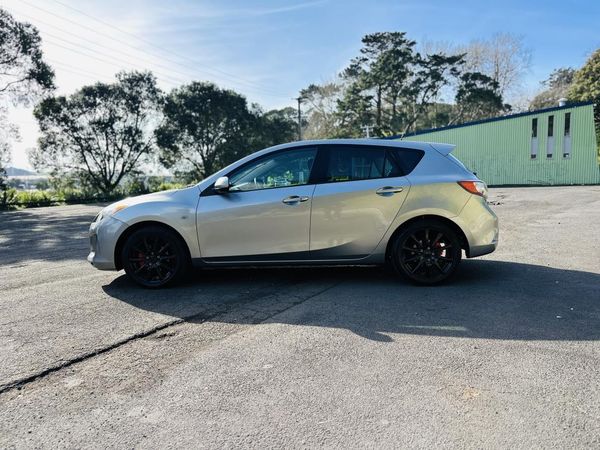 2012 Mazda Axela SPORTS !! STUNNING ALLOYS !! Carousel 3
