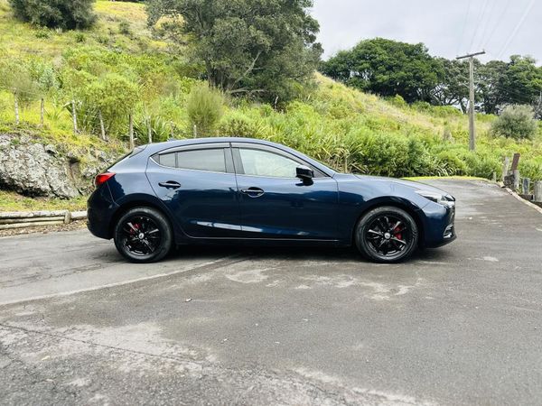 2016 Mazda Axela SPORTS !! SKYACTIVE ENGINE !! Carousel 7
