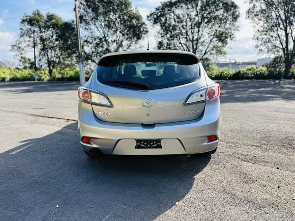 2012 Mazda Axela SPORTS !! STUNNING ALLOYS !! Carousel 5