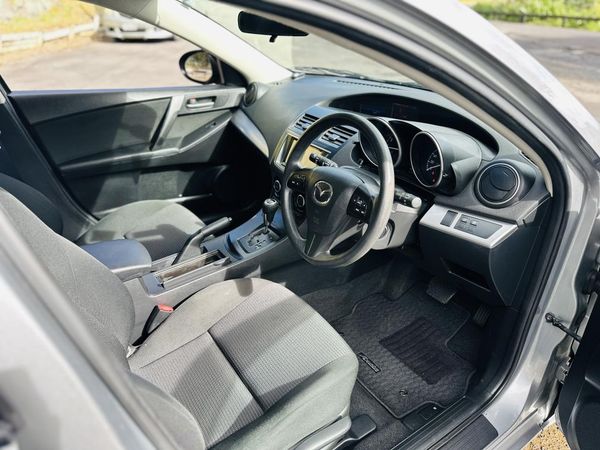 2013 Mazda Axela SPORTS !! SKYACTIVE ENGINE !! Carousel 12