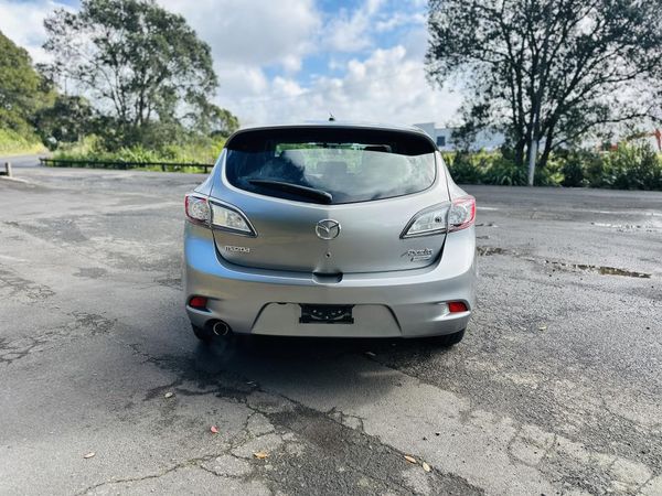 2013 Mazda Axela SPORTS !! SKYACTIVE ENGINE !! Carousel 5