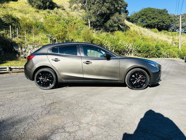 2015 Mazda Axela 20S SPORTS !! HIGH SPEC !! Carousel 7