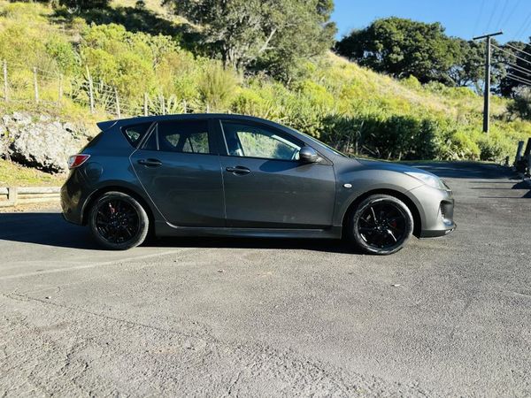 2012 Mazda Axela SPORTS !! STUNNING ALLOYS !! Carousel 7