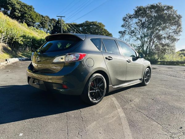 2012 Mazda Axela SPORTS !! STUNNING ALLOYS !! Carousel 6