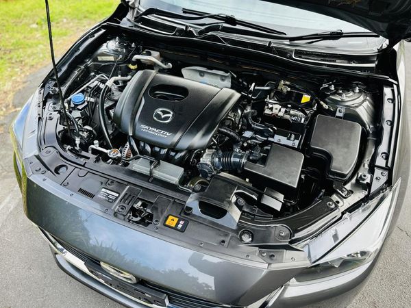 2017 Mazda Axela SPORTS !! SKYACTIVE ENGINE !! Carousel 16