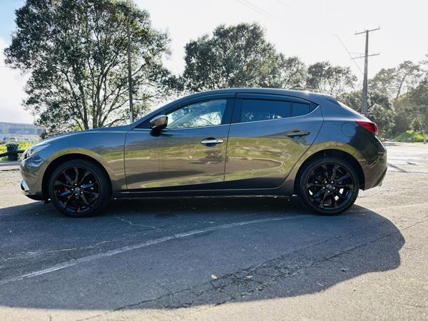 2014 Mazda Axela 20S SPORTS !! STUNNING ALLOYS !! Carousel 3