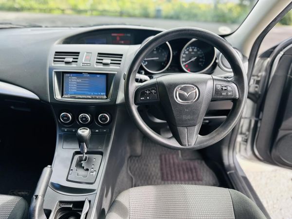 2013 Mazda Axela SPORTS !! SKYACTIVE ENGINE !! Carousel 11
