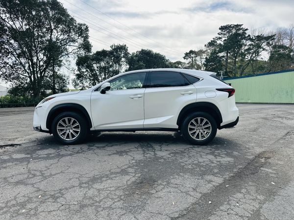 2016 Lexus NX 200t SPORTS !! TOP SPEC !! Carousel 3