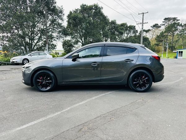 2017 Mazda Axela SPORTS !! SKYACTIVE ENGINE !! Carousel 3