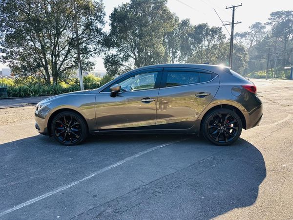 2015 Mazda Axela 20S SPORTS !! HIGH SPEC !! Carousel 3