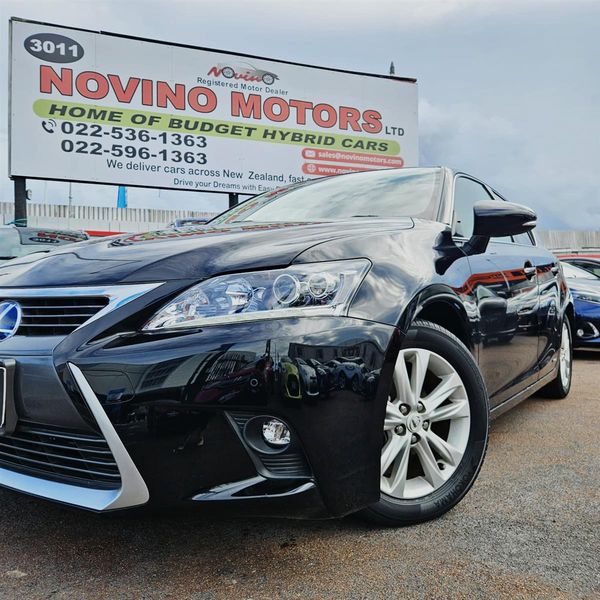 2014 Lexus CT 200h HYBRID Carousel 3