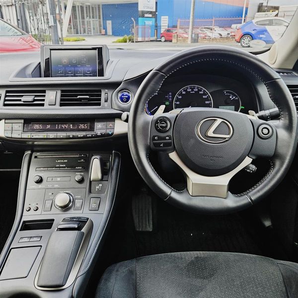 2014 Lexus CT 200h HYBRID Carousel 12