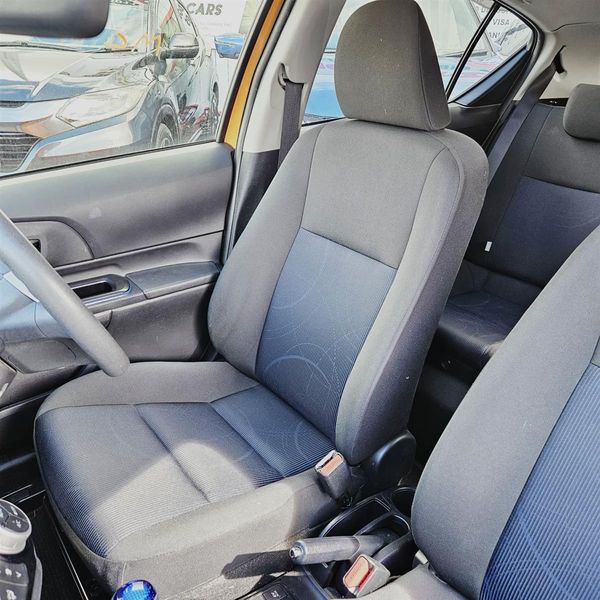 2015 Toyota Aqua HYBRID G SPEC LOW KMS Carousel 6
