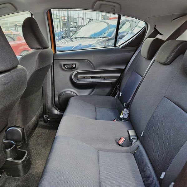 2015 Toyota Aqua HYBRID G SPEC LOW KMS Carousel 7