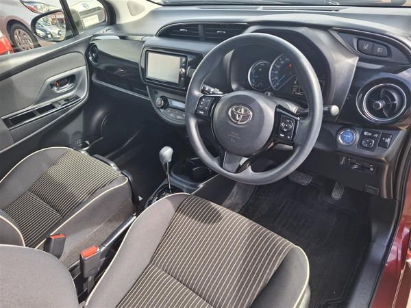 2017 Toyota Vitz HYBRID PUSH START LANE ASSIST PRE CRASH WARNING REVERSE CAMERA BLUETOOTH AUDIO SEAT HEATERS TRACTION CONTROL MULTI AIRBAGS Carousel 8