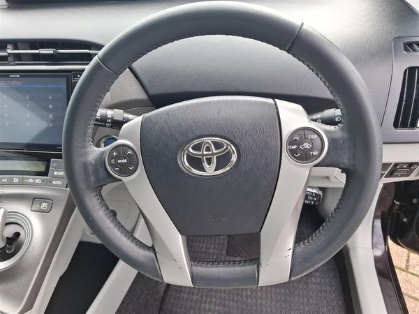 2015 Toyota Prius CRUISE CONTROL MULTI AIRBAGS ALPINE STEREO / BLUETOOTH REVERSE CAMERA DRIVE MODES ELECTRIC DRIVER SEAT DASH CAM Carousel 12
