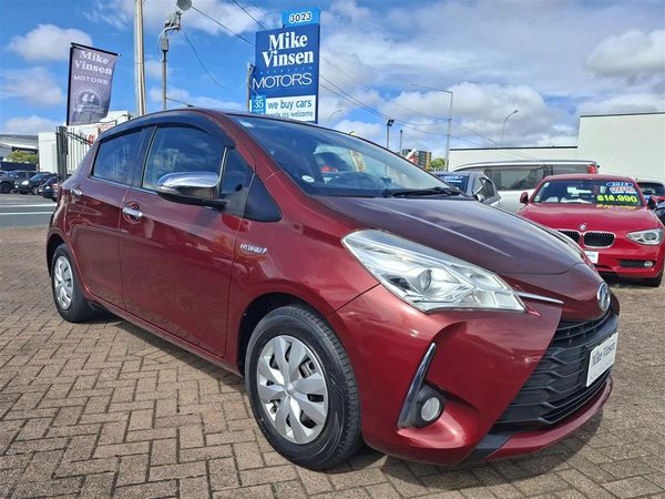 2017 Toyota Vitz HYBRID PUSH START LANE ASSIST PRE CRASH WARNING REVERSE CAMERA BLUETOOTH AUDIO SEAT HEATERS TRACTION CONTROL MULTI AIRBAGS