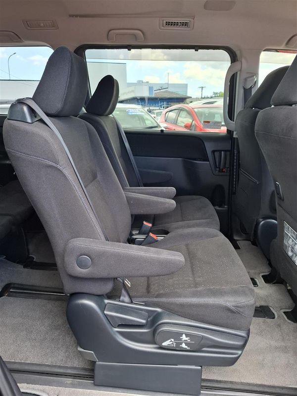 2016 Toyota Noah HYBRID CRUISE CONTROL LANE ASSIST PRE-CRASH SENSOR 2 POWER SLIDING DOORS SEAT HEATERS EV/ECO/POWER MODES ALLOYS ISOFIX Carousel 8