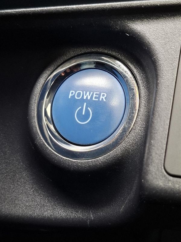 2021 Toyota Aqua S LANE ASSIST PRE-CRASH WARNING BLUETOOTH AUDIO REVERSE CAMERA PARKING SENSORS AUTO HEADLIGHTS Carousel 12