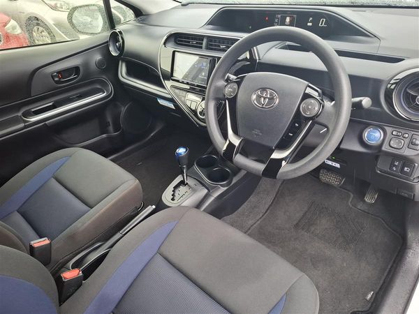 2021 Toyota Aqua S LANE ASSIST PRE-CRASH WARNING BLUETOOTH AUDIO REVERSE CAMERA PARKING SENSORS AUTO HEADLIGHTS Carousel 9