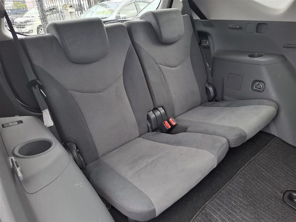 2014 Toyota Prius ALPHA 7 SEATS REVERSE CAMERA MULTI AIRBAGS BLUETOOTH AUDIO FACTORY ALLOYS EV/ECO/POWER MODES ISOFIX