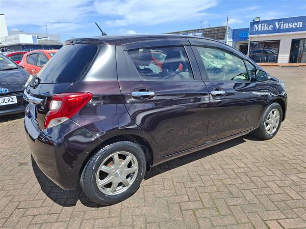 2015 Toyota Vitz PUSH START AUTO STOP TRACTION CONTROL ALLOY WHEELS Carousel 5