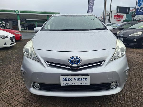 2014 Toyota Prius ALPHA 7 SEATS REVERSE CAMERA MULTI AIRBAGS BLUETOOTH AUDIO FACTORY ALLOYS EV/ECO/POWER MODES ISOFIX Carousel 2