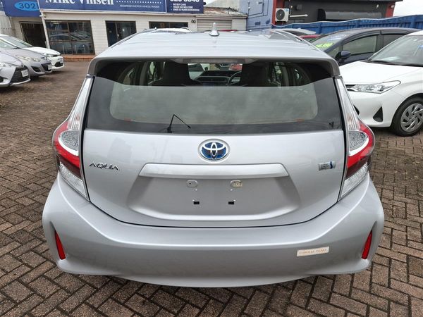 2020 Toyota Aqua LANE ASSIST PRE CRASH WARNING AUTO HEADLIGHTS BLUETOOTH AUDIO Carousel 4