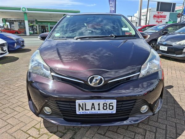 2015 Toyota Vitz PUSH START AUTO STOP TRACTION CONTROL ALLOY WHEELS Carousel 1