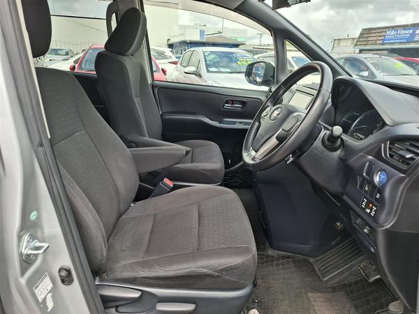 2015 Toyota Noah HYBRID CRUISE CONTROL 2 POWER SLIDING DOORS BLUETOOTH AUDIO REVERSE CAMERA SEAT HEATERS Carousel 6