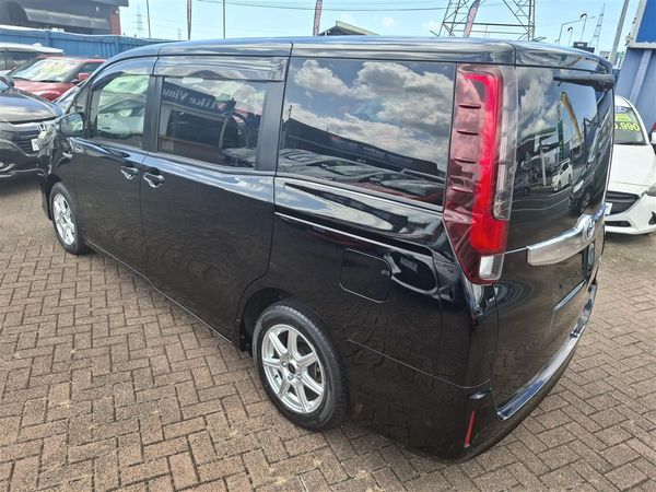 2016 Toyota Noah HYBRID CRUISE CONTROL LANE ASSIST PRE-CRASH SENSOR 2 POWER SLIDING DOORS SEAT HEATERS EV/ECO/POWER MODES ALLOYS ISOFIX Carousel 3