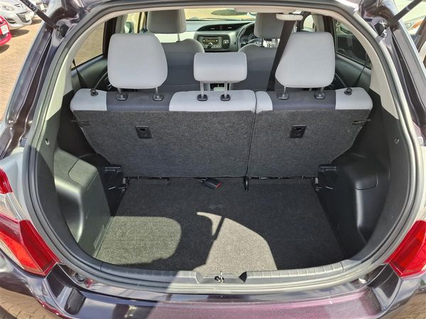 2015 Toyota Vitz PUSH START AUTO STOP TRACTION CONTROL ALLOY WHEELS Carousel 6