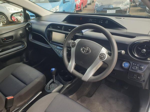 2016 Toyota Aqua S PUSH START LANE ASSIST PRE-CRASH SENSOR CURTAIN AIRBAGS REVERSE CAMERA BLUETOOTH AUDIO AUTO HEADLIGHTS Carousel 7