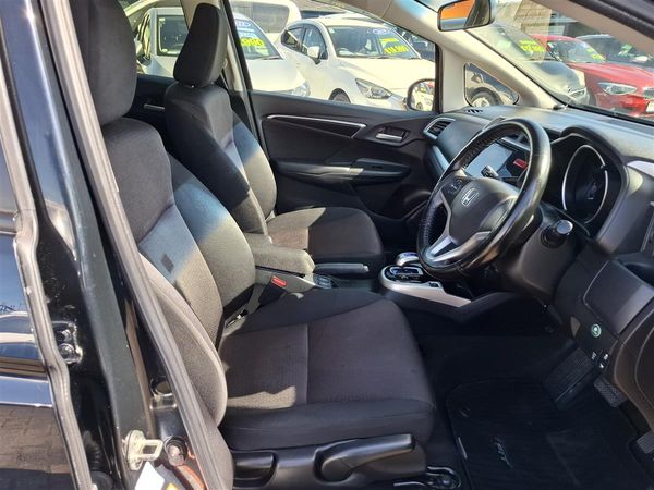 2017 Honda Fit HYBRID REVERSE CAMERA BLUETOOTH AUDIO SEAT HEATERS PUSH START ECO/SPORTS MODE Carousel 8