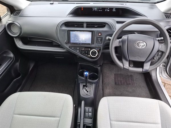 2020 Toyota Aqua LANE ASSIST PRE CRASH WARNING AUTO HEADLIGHTS BLUETOOTH AUDIO Carousel 10