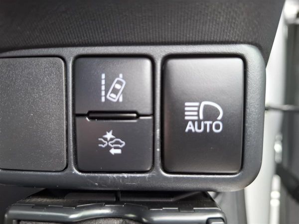 2020 Toyota Aqua LANE ASSIST PRE CRASH WARNING AUTO HEADLIGHTS BLUETOOTH AUDIO Carousel 12