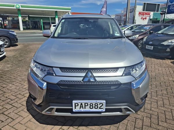 2022 Mitsubishi Outlander LS 4WD 7 SEATS NZ NEW CRUISE CONTROL MULTI AIRBAGS PARKING SENSORS PRE-CRASH WARNING REVERSE CAMERA BLUETOOTH USB PORTS TOWBAR FACTORY ALLOYS AUTO HOLD Carousel 1