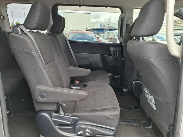 2015 Toyota Noah HYBRID CRUISE CONTROL 2 POWER SLIDING DOORS BLUETOOTH AUDIO REVERSE CAMERA SEAT HEATERS Carousel 8