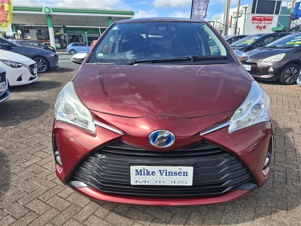 2017 Toyota Vitz HYBRID PUSH START LANE ASSIST PRE CRASH WARNING REVERSE CAMERA BLUETOOTH AUDIO SEAT HEATERS TRACTION CONTROL MULTI AIRBAGS Carousel 1