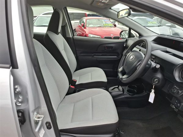 2020 Toyota Aqua LANE ASSIST PRE CRASH WARNING AUTO HEADLIGHTS BLUETOOTH AUDIO Carousel 8