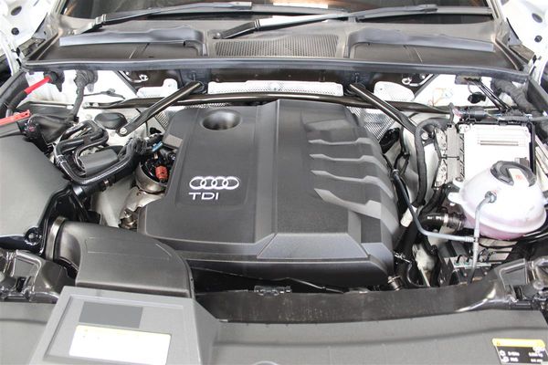 2019 Audi Q5 40TDI Quattro S Line Carousel 18