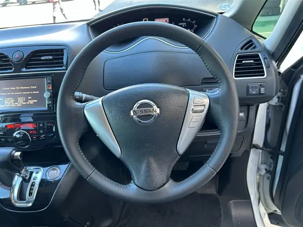 2012 Nissan Serena Carousel 4