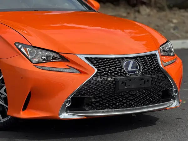 2015 Lexus RC300h Carousel 9