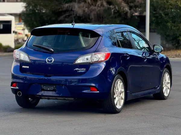 2013 Mazda Axela 20S Sports Carousel 5