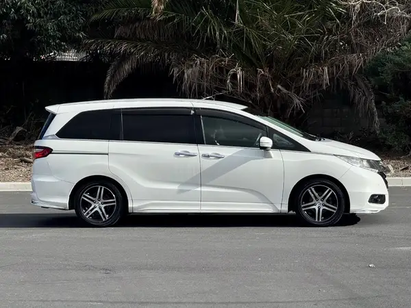 2015 Honda Odyssey ABSOLUTE Carousel 1