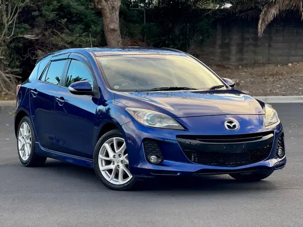 2013 Mazda Axela 20S Sports Carousel 11